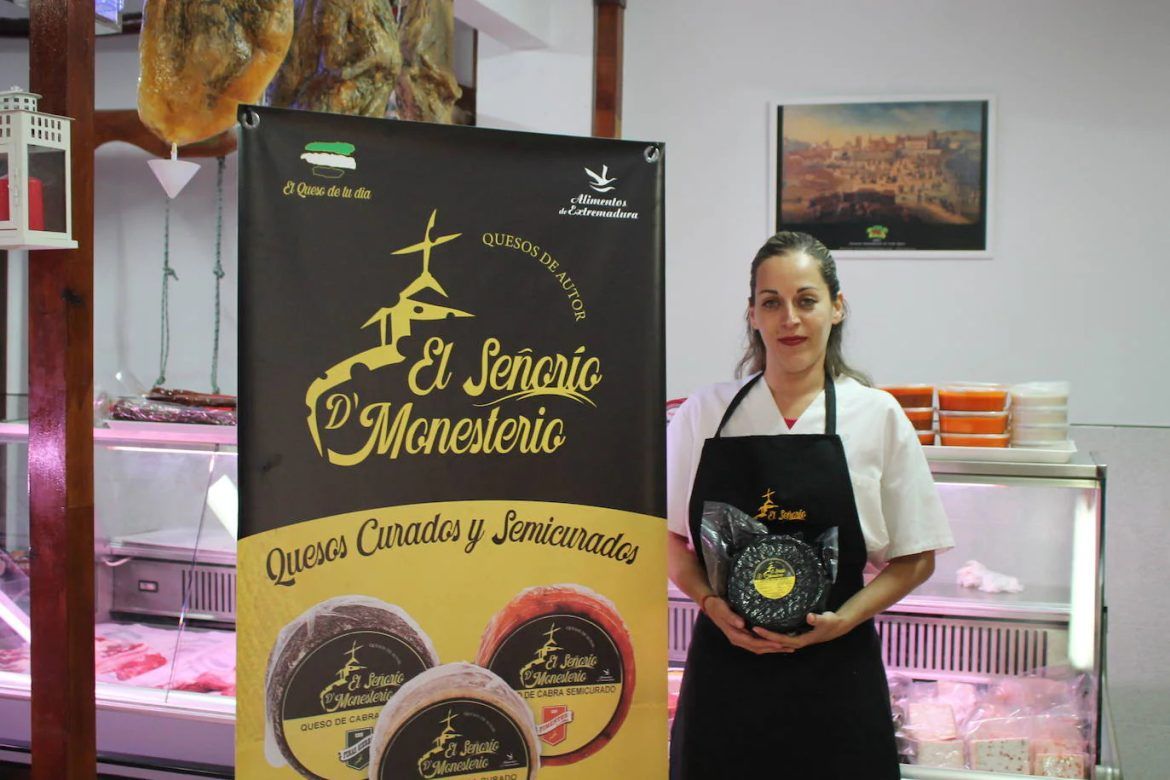 El queso de cabra con ceniza de ‘El Señorío de Monesterio’ gana la plata en un certamen internacional